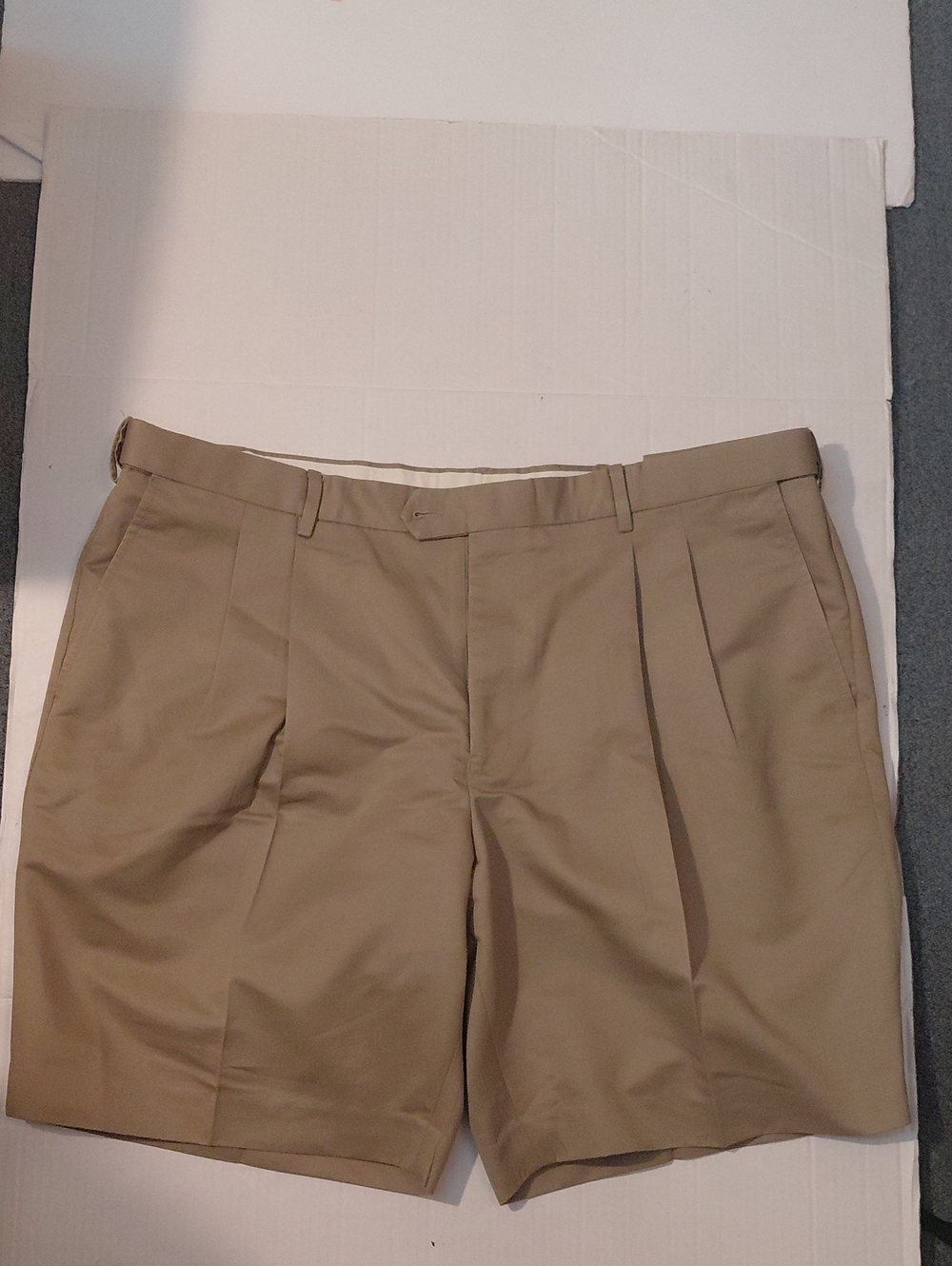 Travel Smith Mens Khaki Shorts Classic Fit Size 42 Cotton Polyester Blend